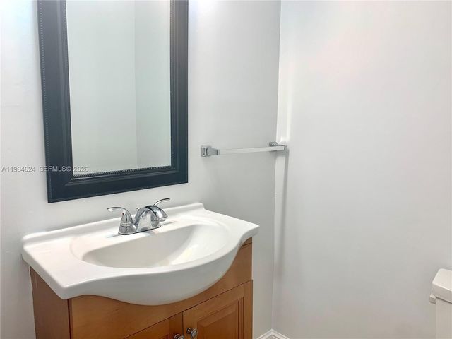 1985 S Ocean Dr 21K, Hallandale Beach, FL 33009