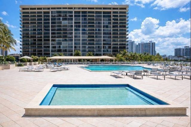 1985 S Ocean Dr 21K, Hallandale Beach, FL 33009