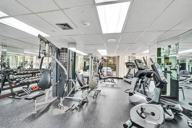 1985 S Ocean Dr 21K, Hallandale Beach, FL 33009