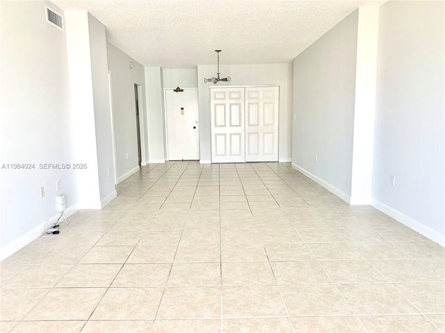 1985 S Ocean Dr 21K, Hallandale Beach, FL 33009