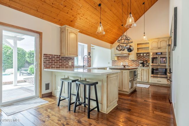 41605 Crispi Lane, Lancaster, CA 93536