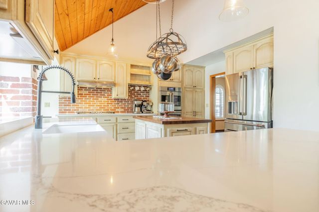 41605 Crispi Lane, Lancaster, CA 93536