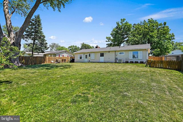 103 N CYPRESS RD, Sterling, VA 20164