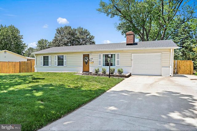 103 N CYPRESS RD, Sterling, VA 20164