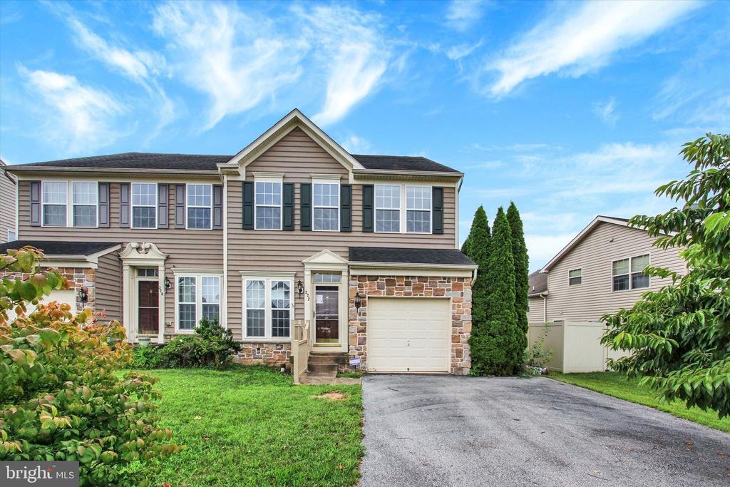 322 MAPLE DR, Hanover, PA 17331