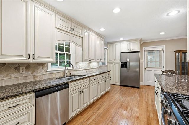 3135 Granada Way, Gainesville, GA 30506