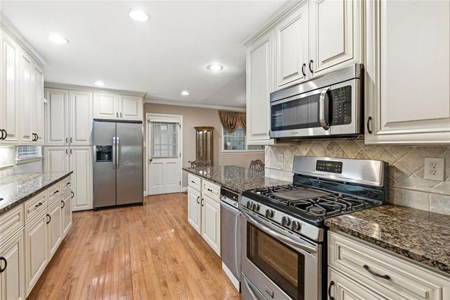 3135 Granada Way, Gainesville, GA 30506