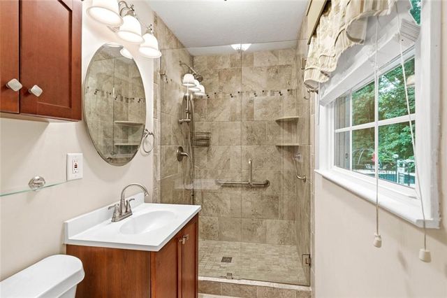 3135 Granada Way, Gainesville, GA 30506