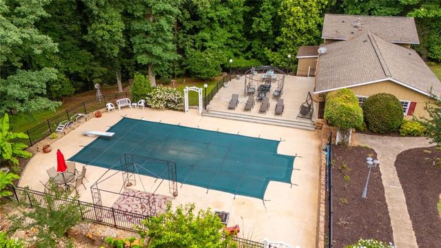 3135 Granada Way, Gainesville, GA 30506