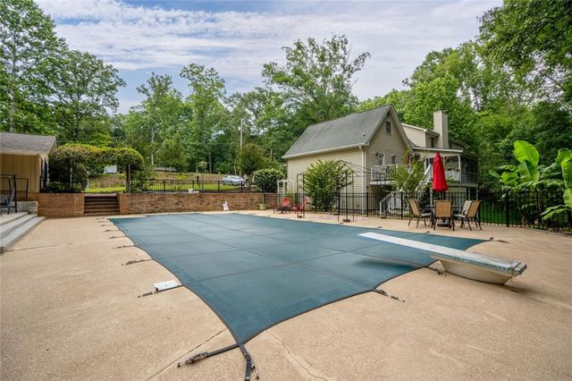 3135 Granada Way, Gainesville, GA 30506