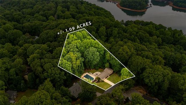 3135 Granada Way, Gainesville, GA 30506