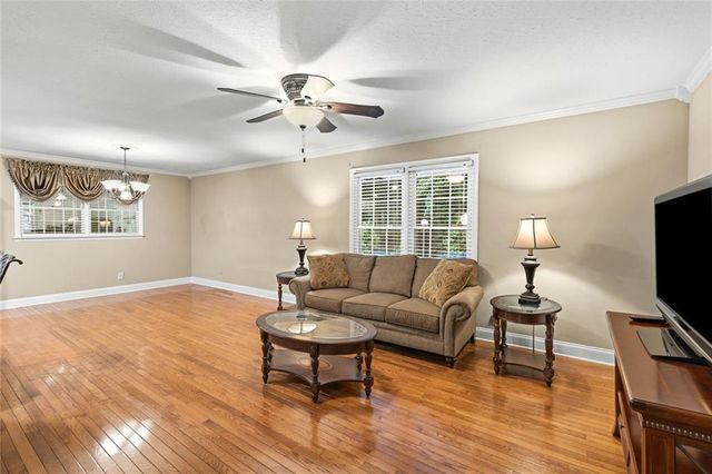 3135 Granada Way, Gainesville, GA 30506
