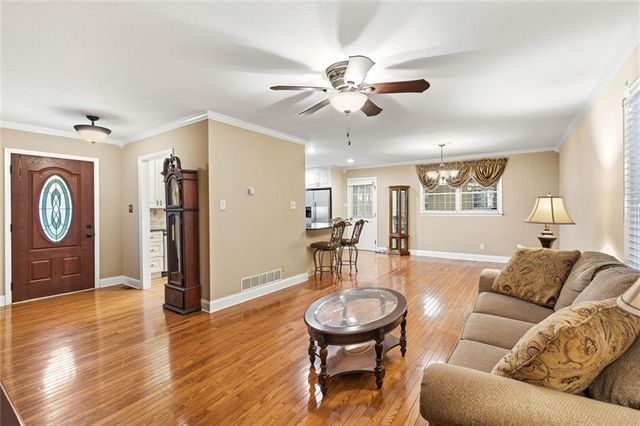 3135 Granada Way, Gainesville, GA 30506