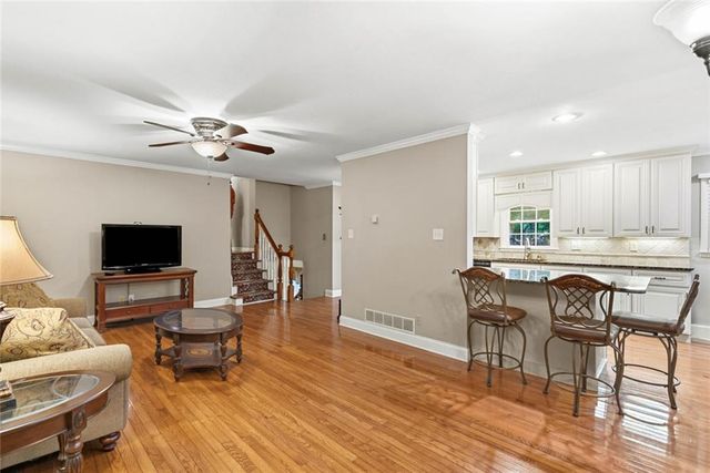 3135 Granada Way, Gainesville, GA 30506