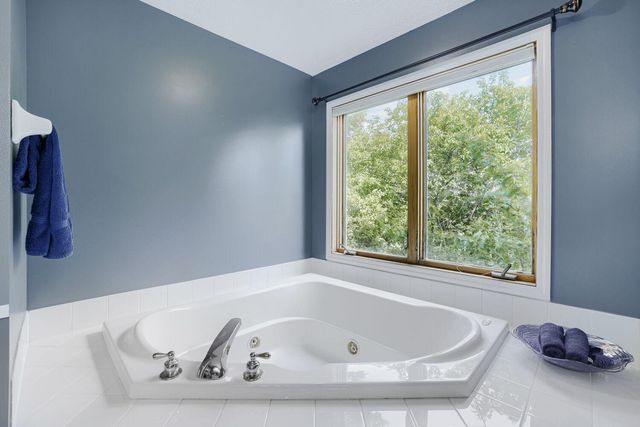 17285 Wilderness Trail SE, Prior Lake, MN 55372