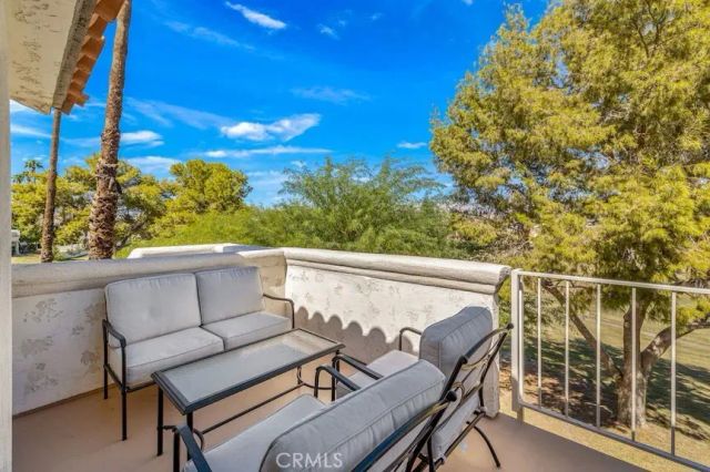 344 Vista Royale, Palm Desert, CA 92211