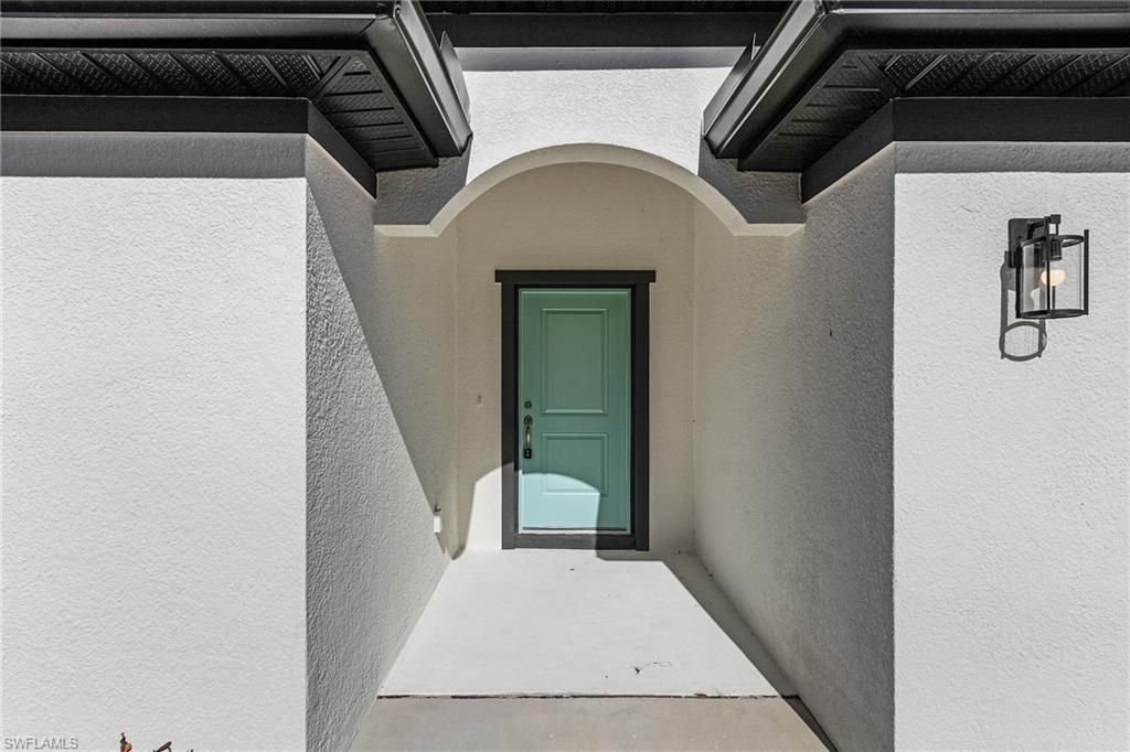 545 Oakshire LN, LEHIGH ACRES, FL 33972 — photo 5