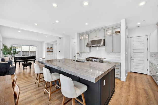 4068 Whitney Vista Lane, Rocklin, CA 95677