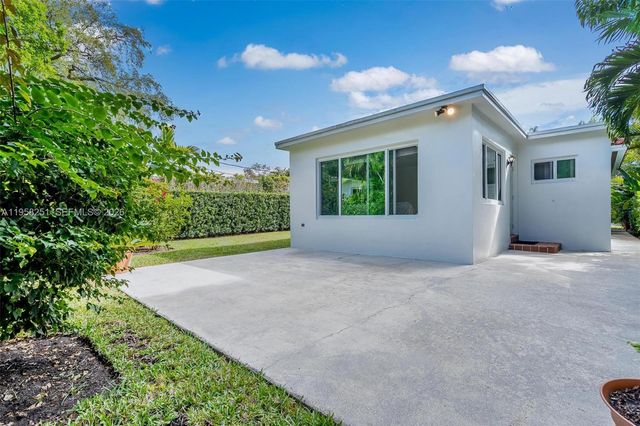 1781 SW 24th St, Miami, FL 33145