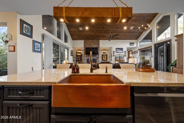 1730 S Torreon Lakes Drive, Show Low, AZ 85901