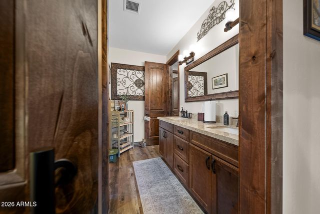 1730 S Torreon Lakes Drive, Show Low, AZ 85901