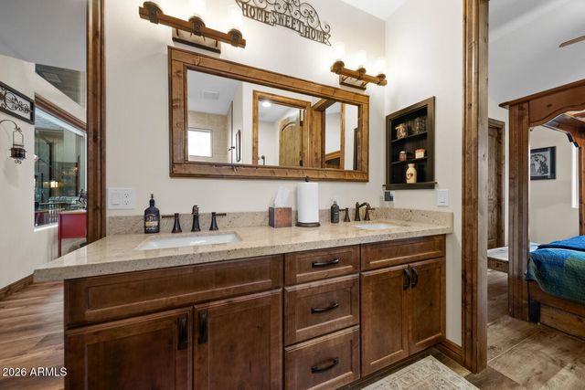 1730 S Torreon Lakes Drive, Show Low, AZ 85901