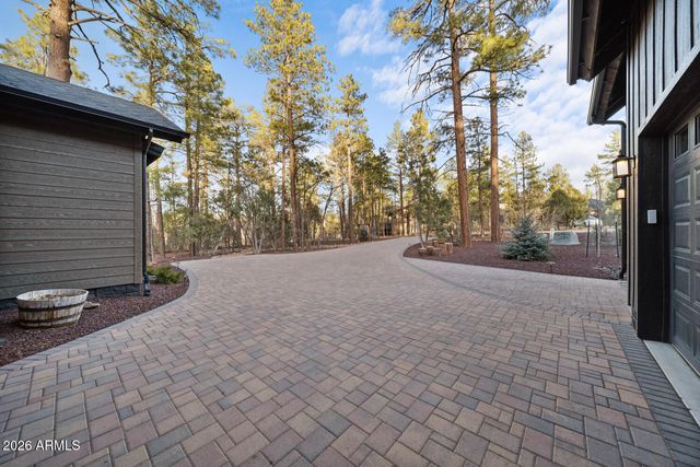 1730 S Torreon Lakes Drive, Show Low, AZ 85901