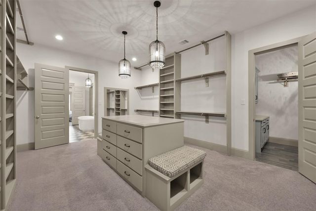 2072 Laurie Darlin Drive, Conroe, TX 77384