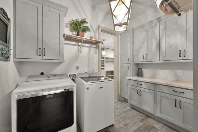 2072 Laurie Darlin Drive, Conroe, TX 77384