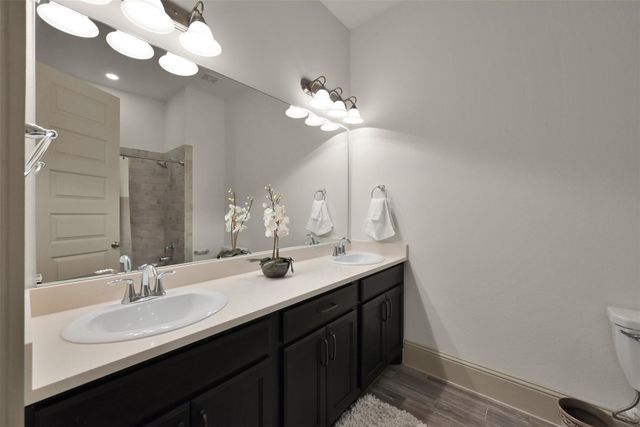 2072 Laurie Darlin Drive, Conroe, TX 77384