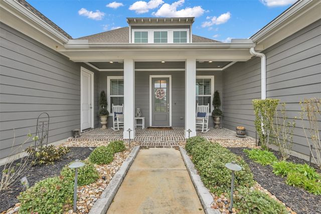 2072 Laurie Darlin Drive, Conroe, TX 77384