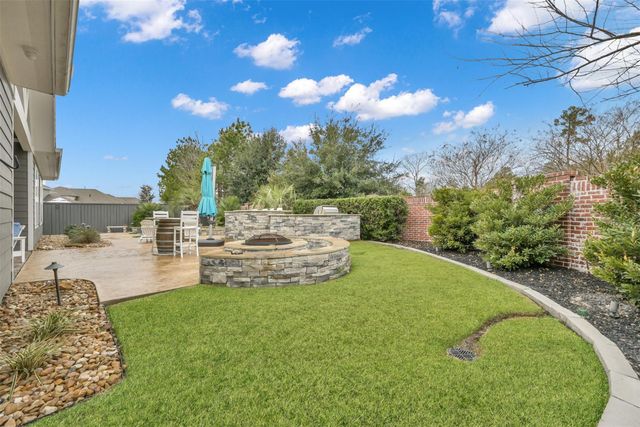 2072 Laurie Darlin Drive, Conroe, TX 77384
