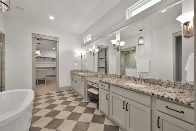 2072 Laurie Darlin Drive, Conroe, TX 77384
