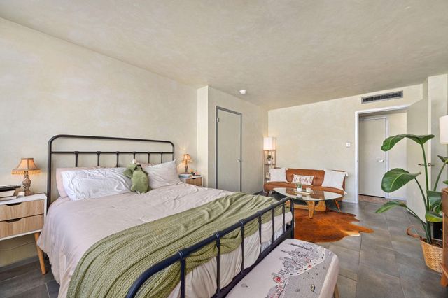 1800 Lavaca ST A-208, Austin, TX 78701