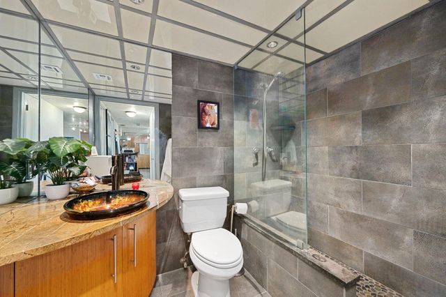 1800 Lavaca ST A-208, Austin, TX 78701