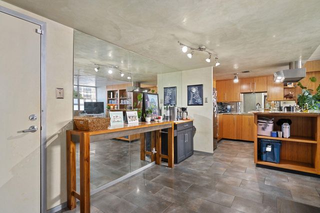 1800 Lavaca ST A-208, Austin, TX 78701