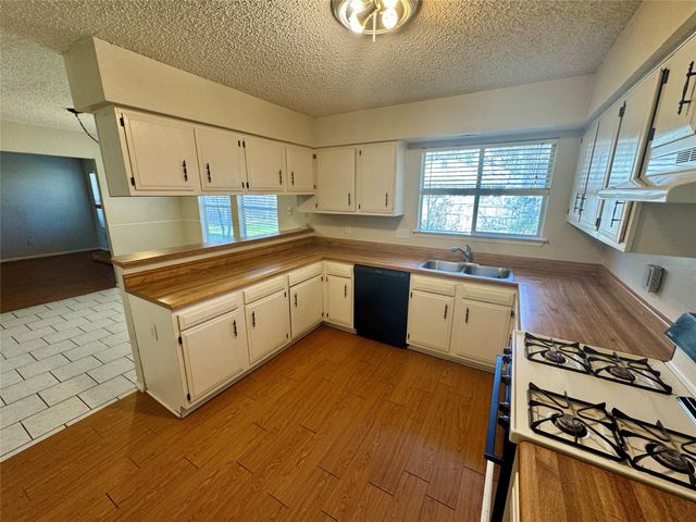 7802 Scotland Yard, Austin, TX 78759