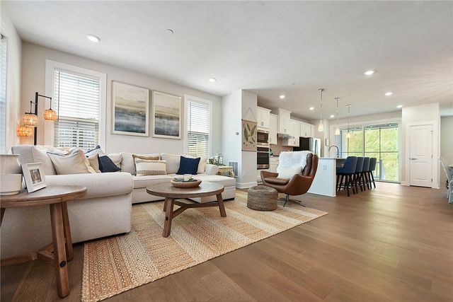 409 Spruce Ln, North Strabane, PA 15317