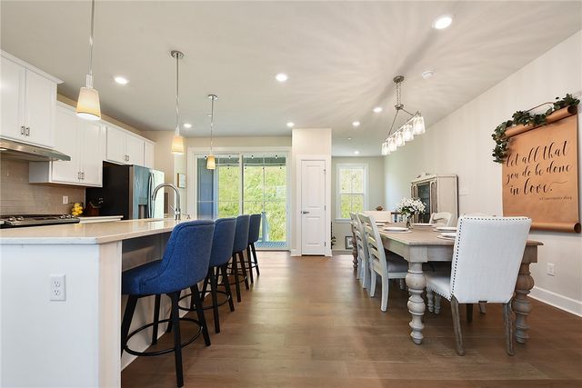 409 Spruce Ln, North Strabane, PA 15317