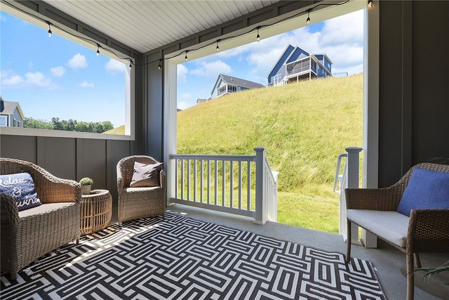 409 Spruce Ln, North Strabane, PA 15317