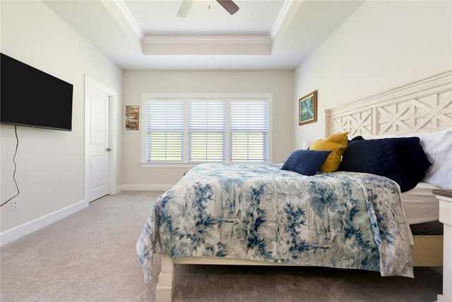 409 Spruce Ln, North Strabane, PA 15317