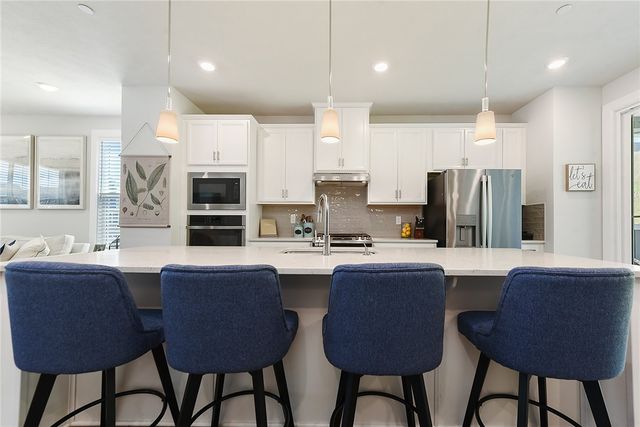 409 Spruce Ln, North Strabane, PA 15317