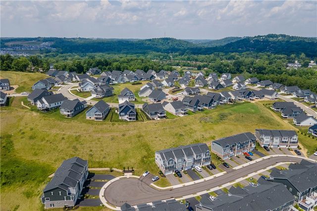 409 Spruce Ln, North Strabane, PA 15317