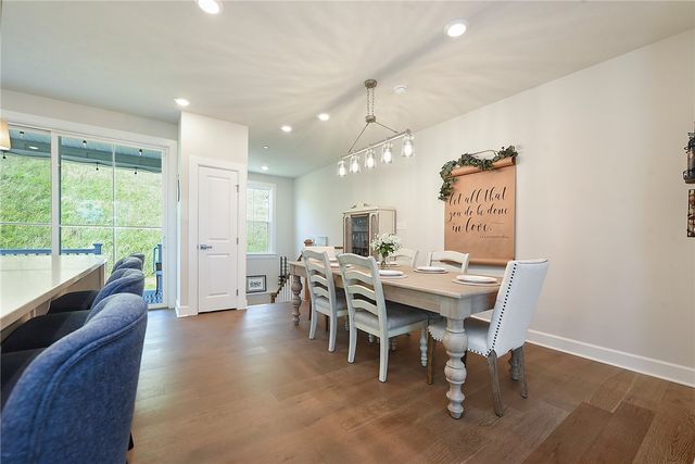 409 Spruce Ln, North Strabane, PA 15317