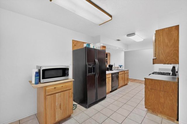 831 Gallahad Street SW, Los Lunas, NM 87031