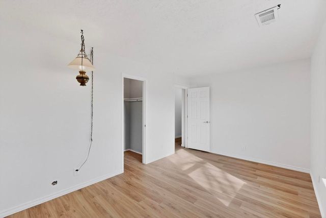 831 Gallahad Street SW, Los Lunas, NM 87031