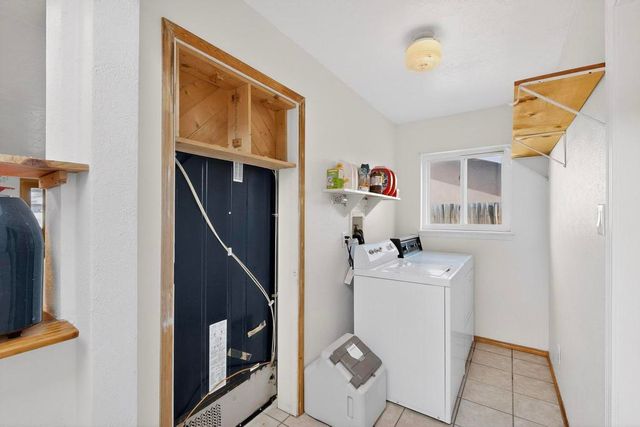 831 Gallahad Street SW, Los Lunas, NM 87031