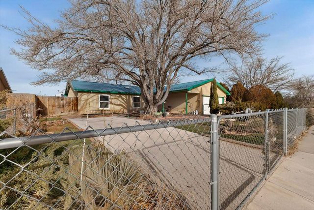 831 Gallahad Street SW, Los Lunas, NM 87031