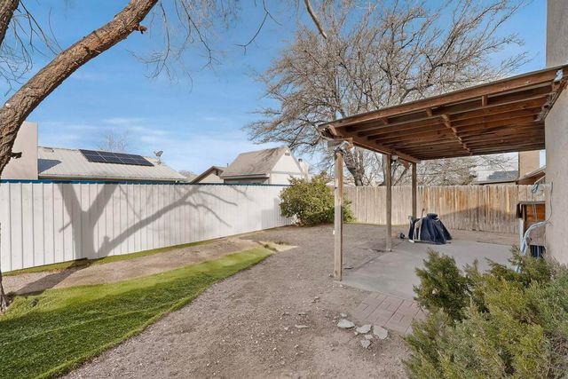 831 Gallahad Street SW, Los Lunas, NM 87031