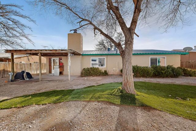 831 Gallahad Street SW, Los Lunas, NM 87031